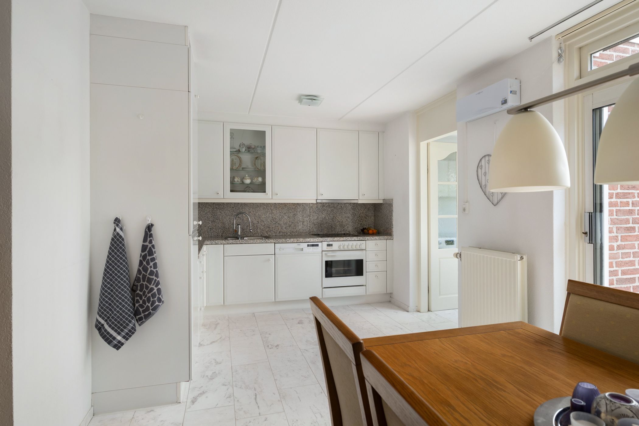 Foto 15 van Burg. Korstanjestraat 71