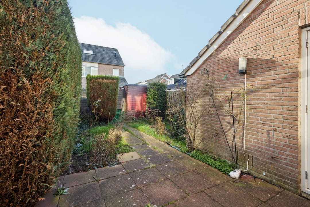 Foto 28 van Lotusbloemweg 34