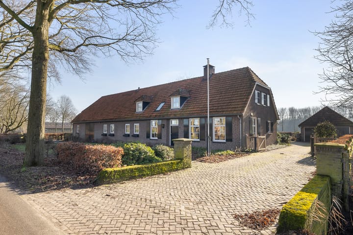 Photo 3 of Damianenweg 4