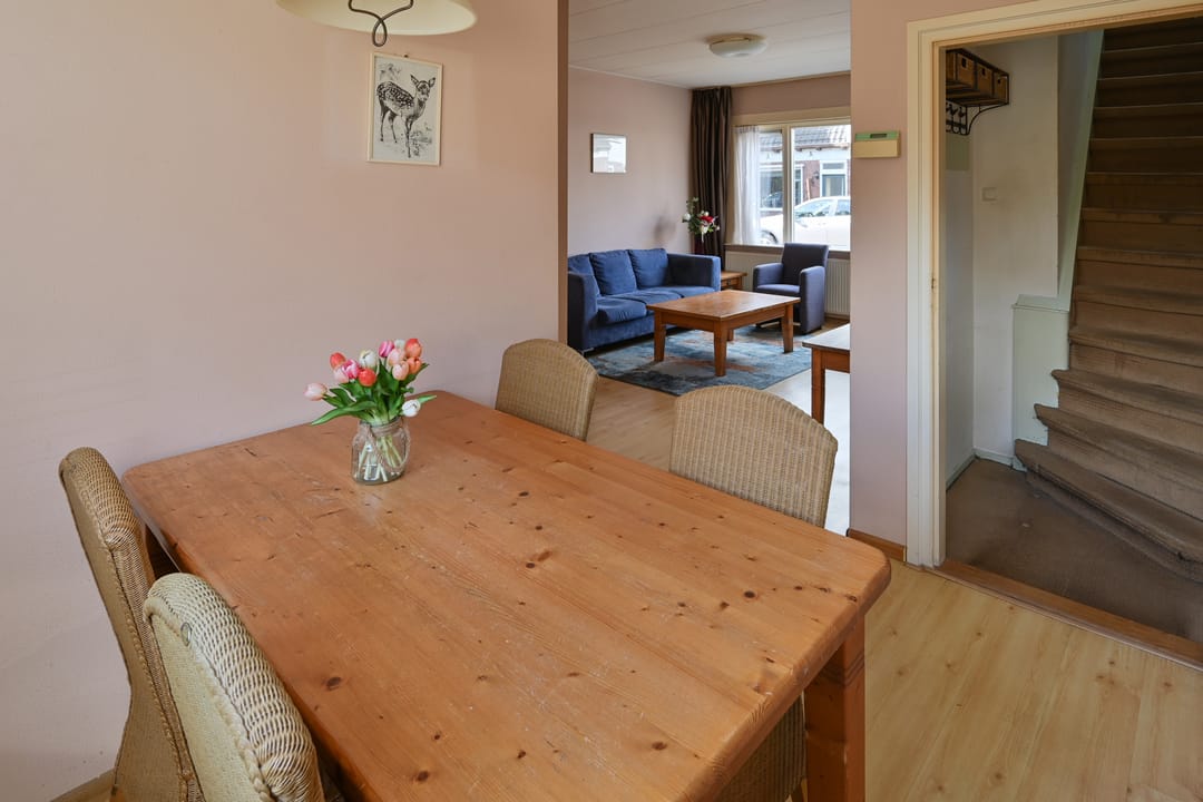 Photo 8 of Van Oldenbarneveltstraat 33