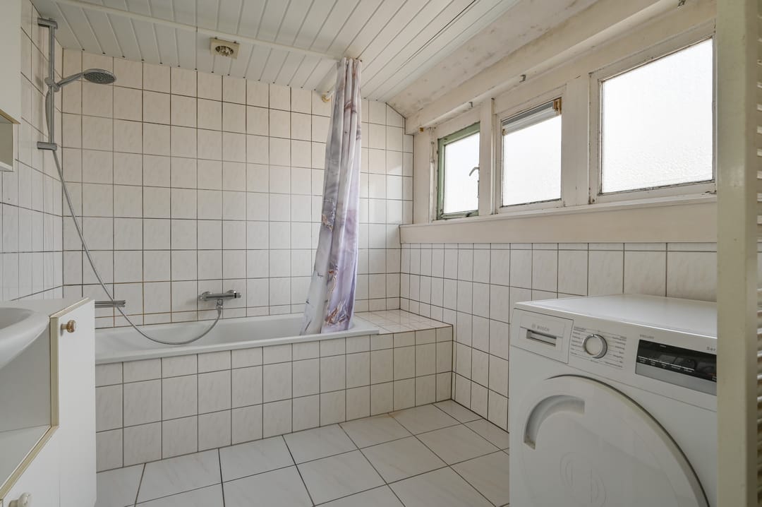 Photo 16 of Van Oldenbarneveltstraat 33