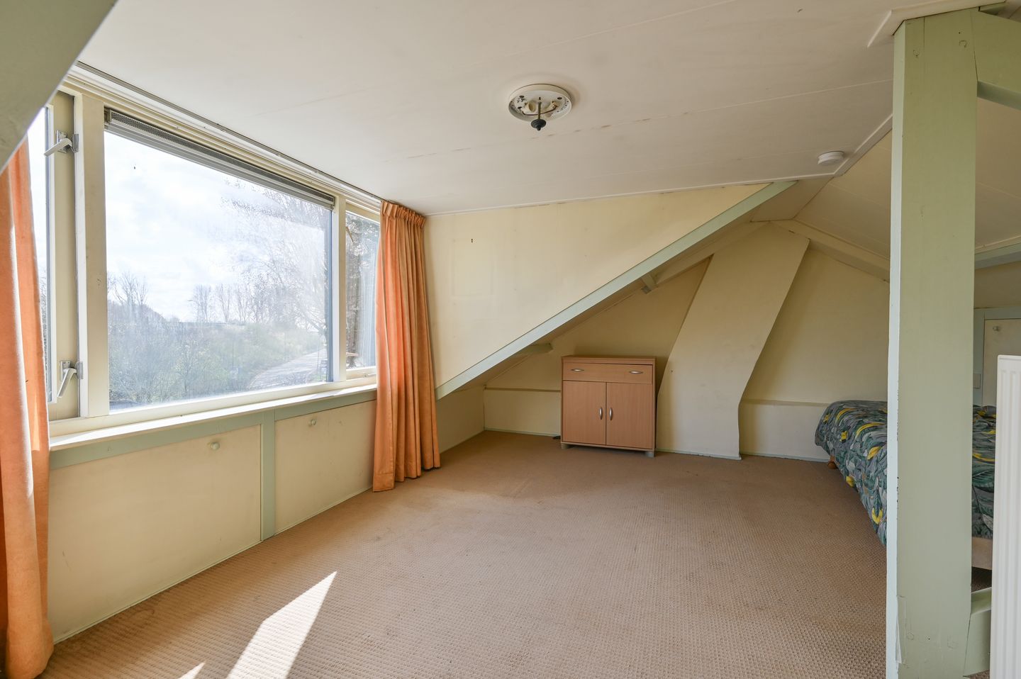 Photo 19 of Van Oldenbarneveltstraat 33