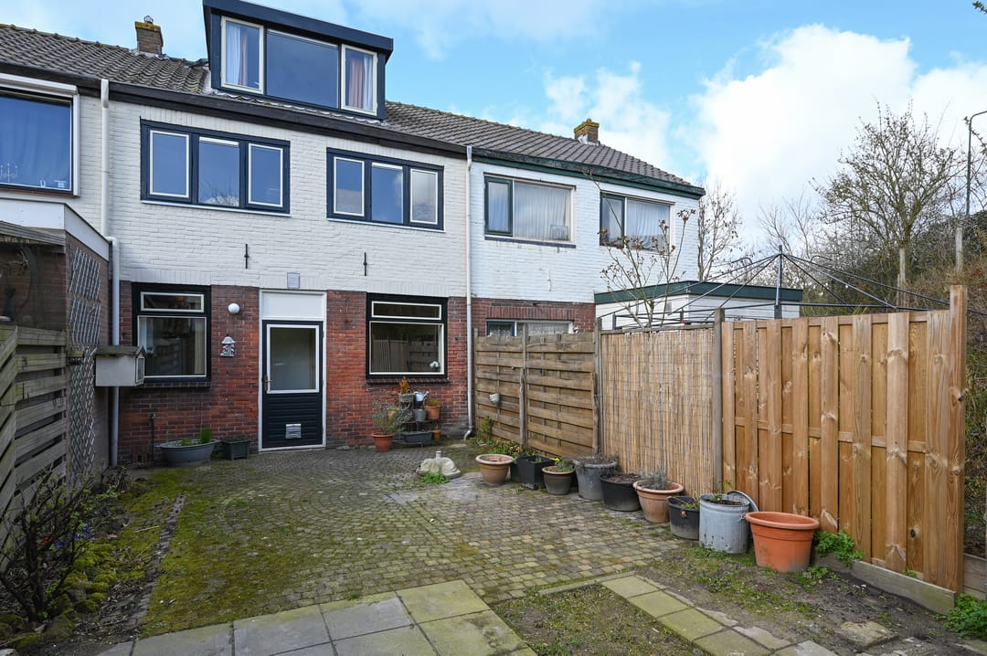 Photo 22 of Van Oldenbarneveltstraat 33