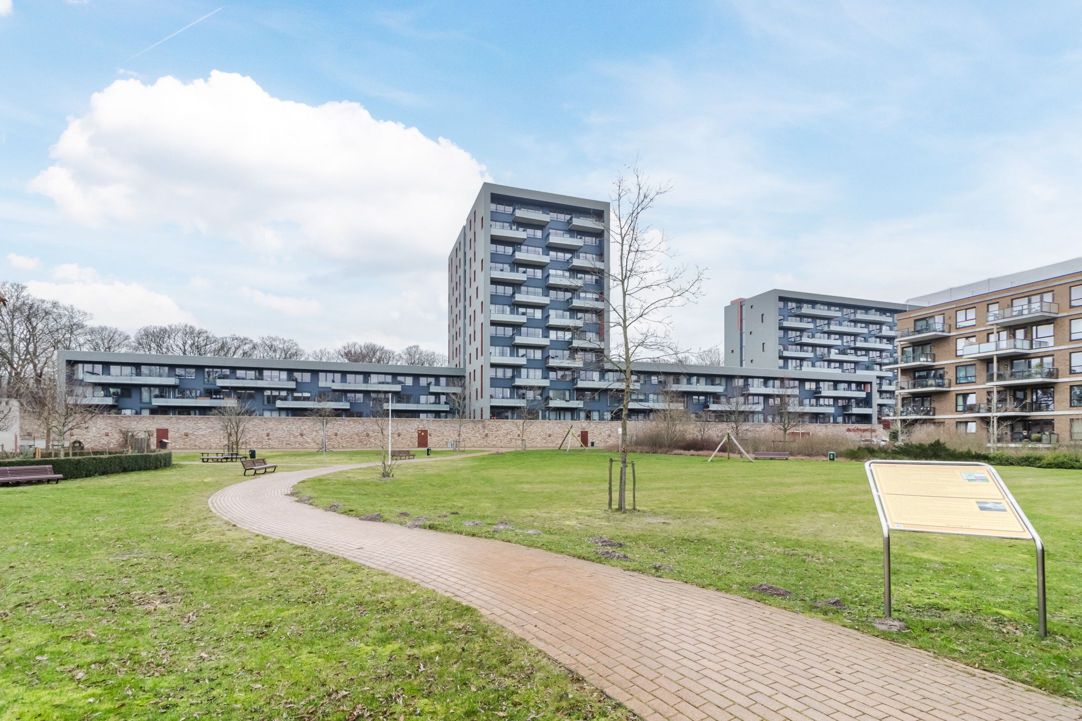 Photo 36 of Catharina van Rennesstraat 148