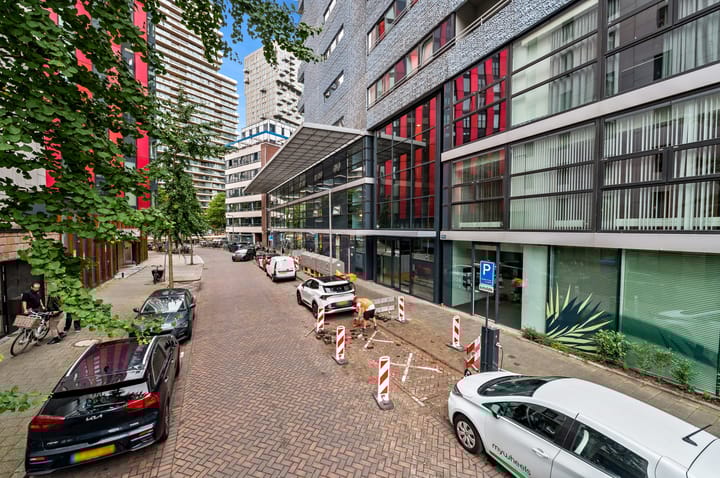 Photo 4 of Wijnbrugstraat 101