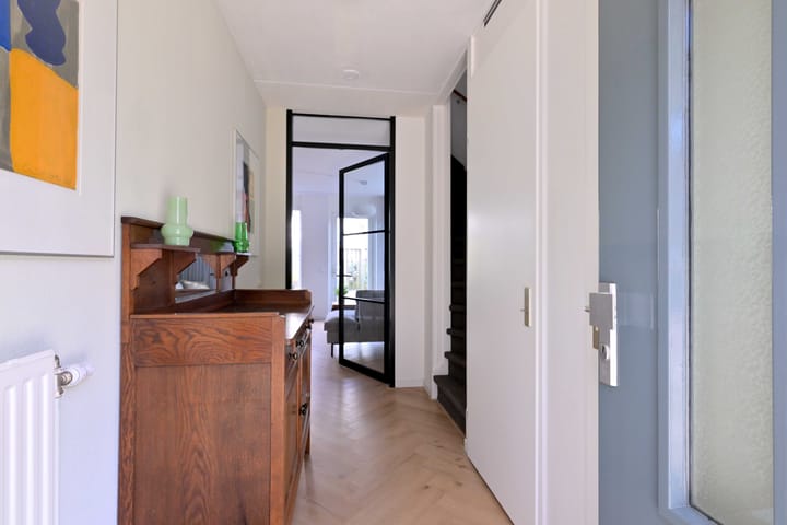 Photo 4 of Raamstraat 72