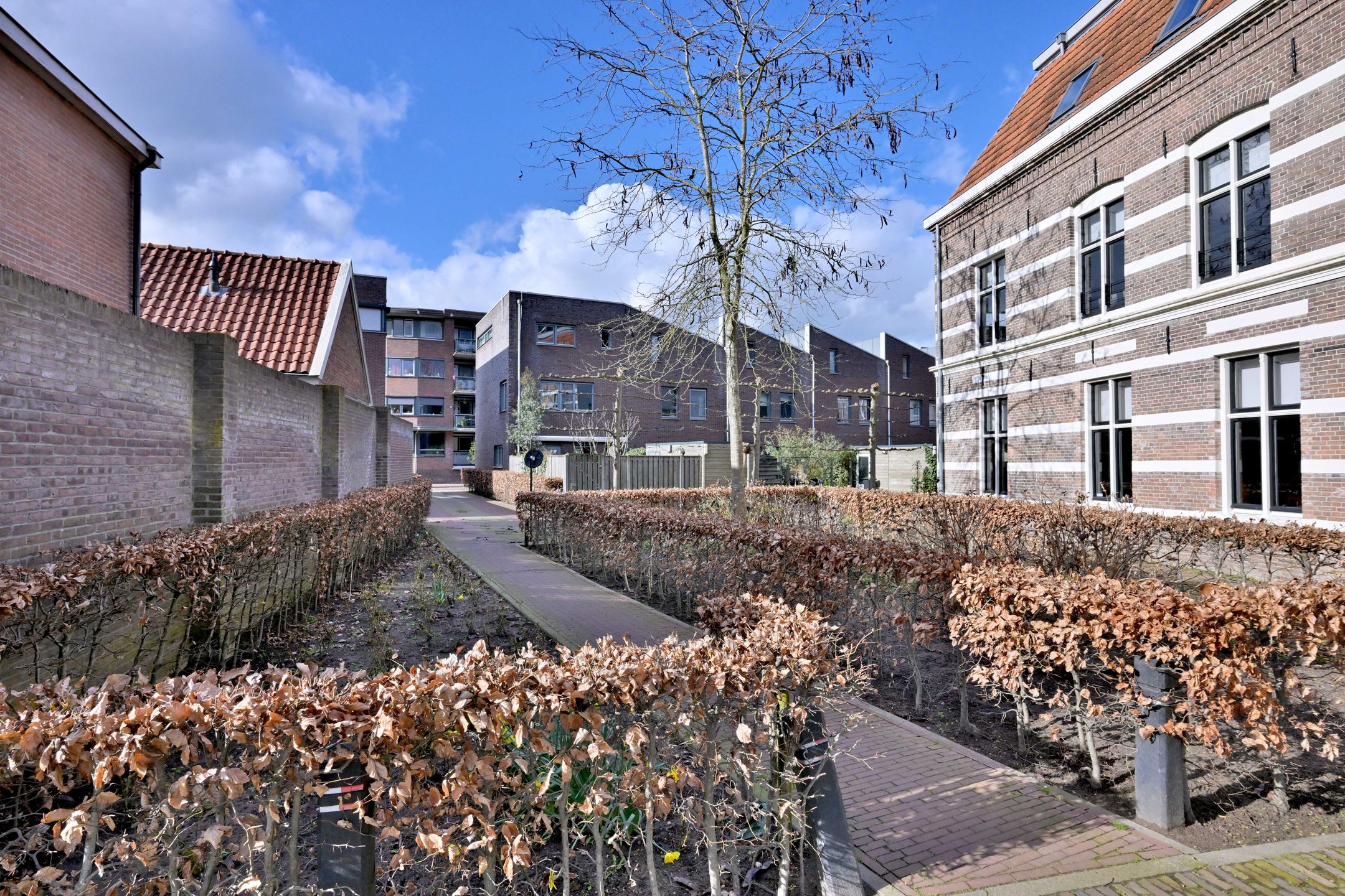 Photo 42 of Raamstraat 72