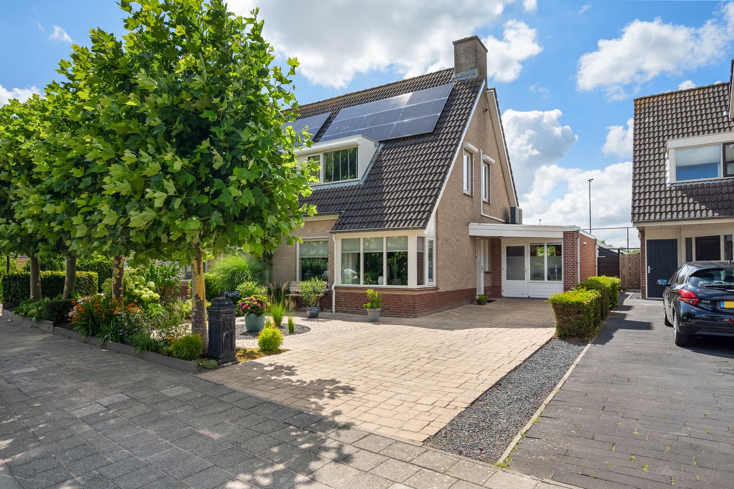 Foto 1 van Burg. Korstanjestraat 77