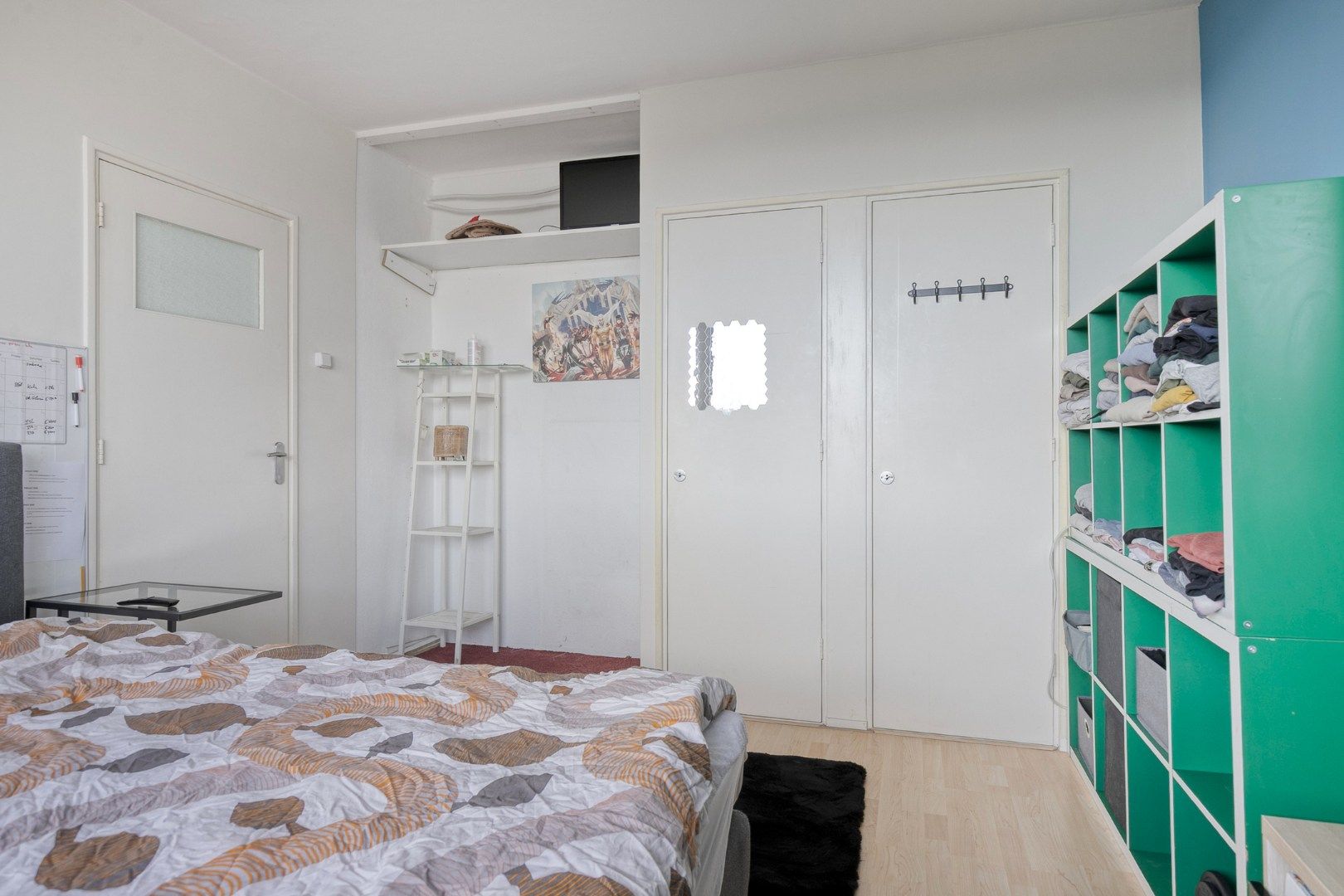 Sunny 3-room apartment with two balconies and all-day light — 21