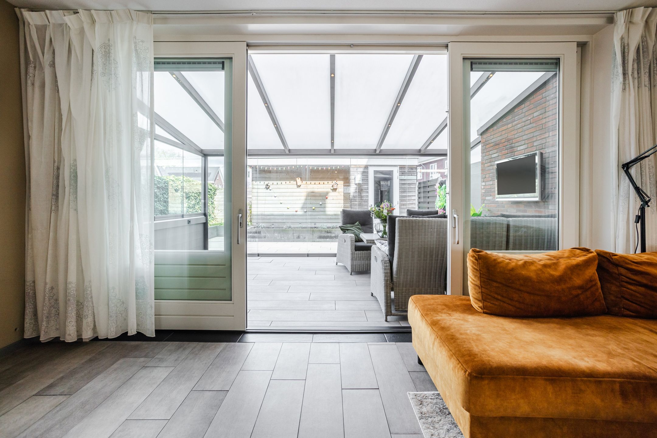 Modern Corner Residence with Office and Conservatory in Ruurlo — 15