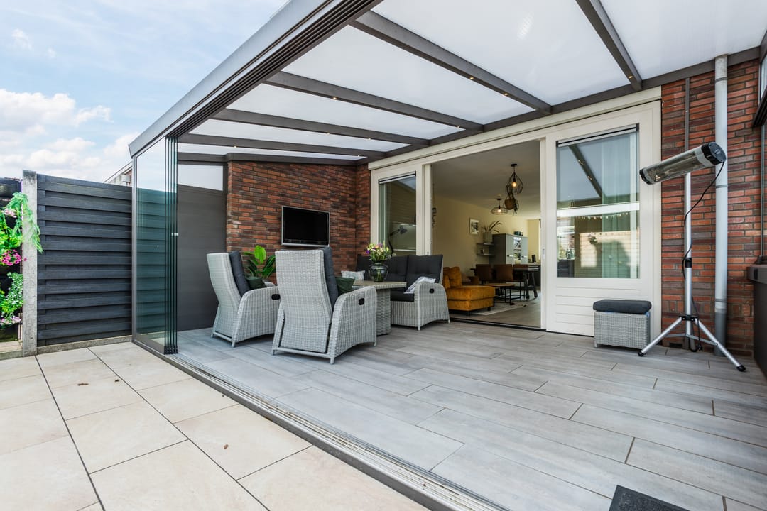 Modern Corner Residence with Office and Conservatory in Ruurlo — 47