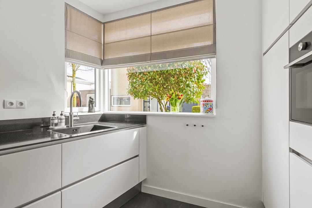 Charming Move-in Ready Family Home with 5 Bedrooms and A+ Energy Label — 12
