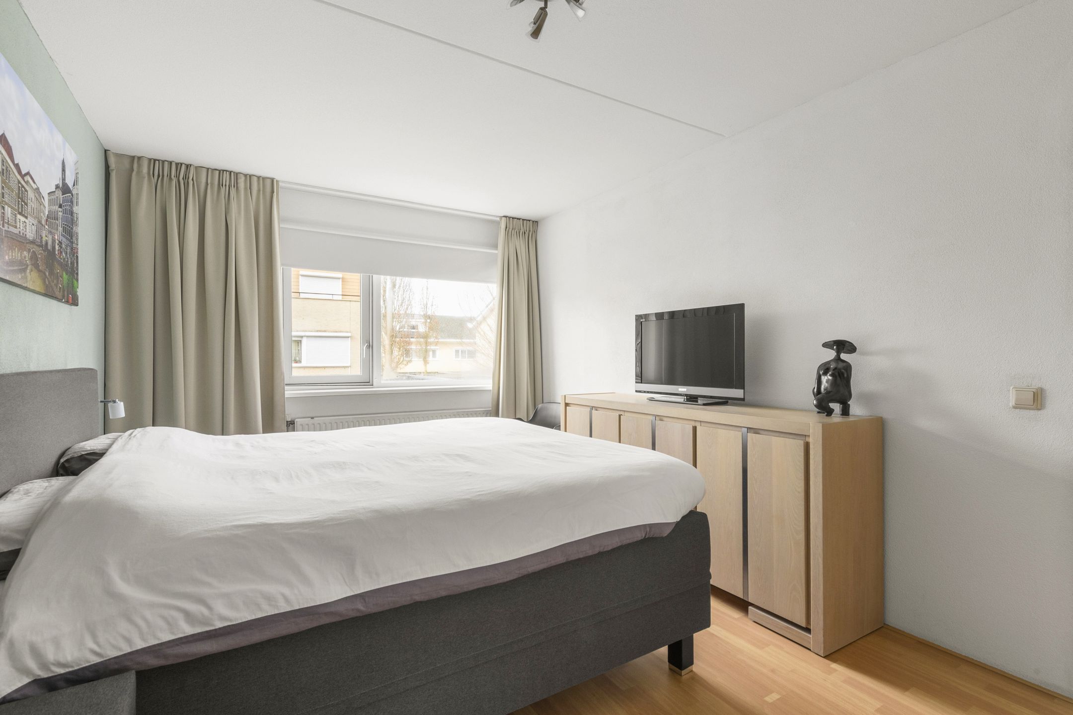 Charming Move-in Ready Family Home with 5 Bedrooms and A+ Energy Label — 26