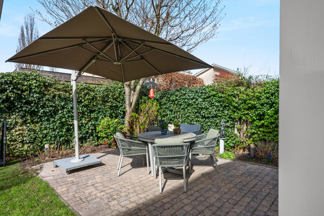Charming Move-in Ready Family Home with 5 Bedrooms and A+ Energy Label — 42