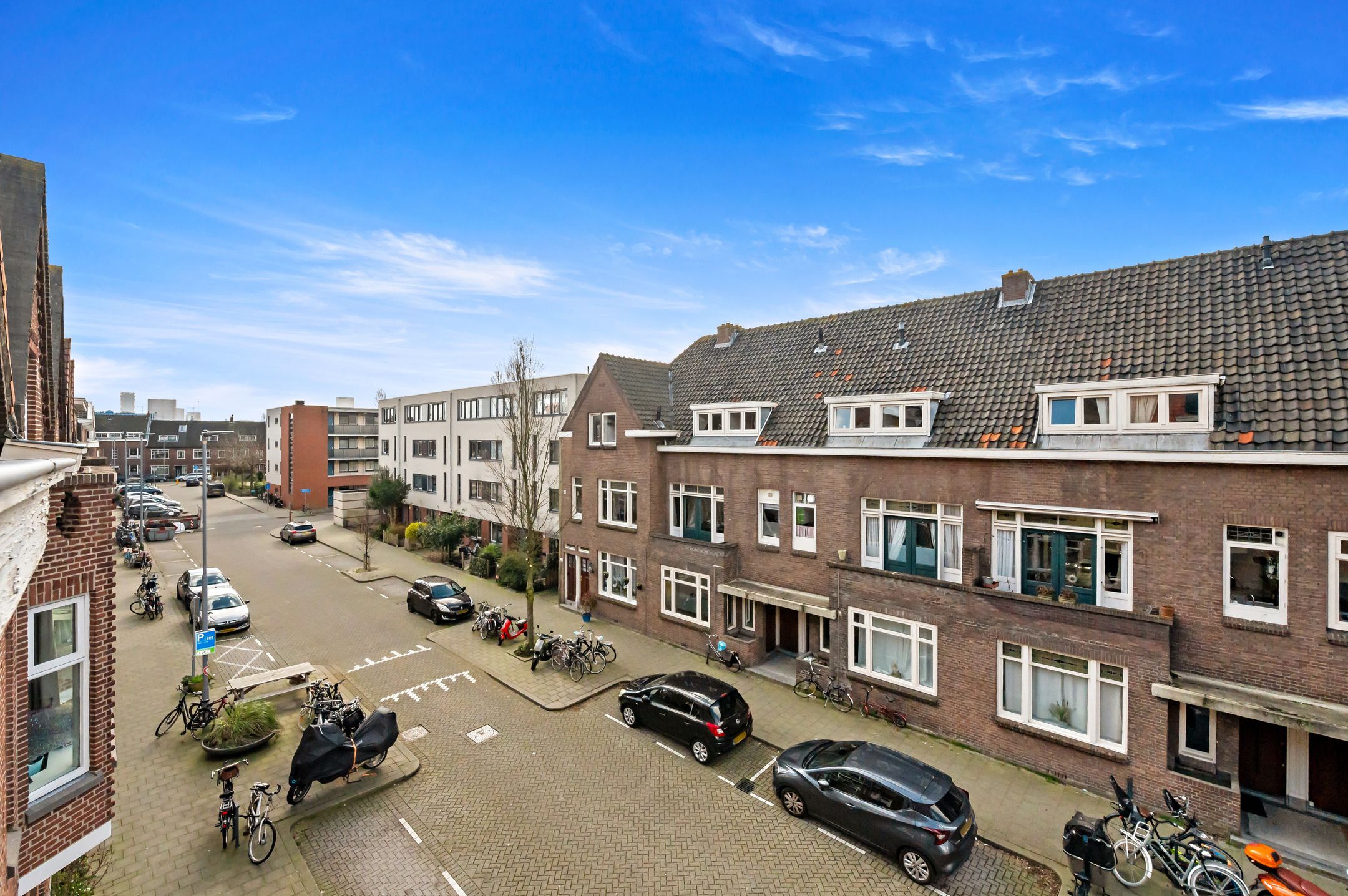 Foto 42 van Baroniestraat 8-A