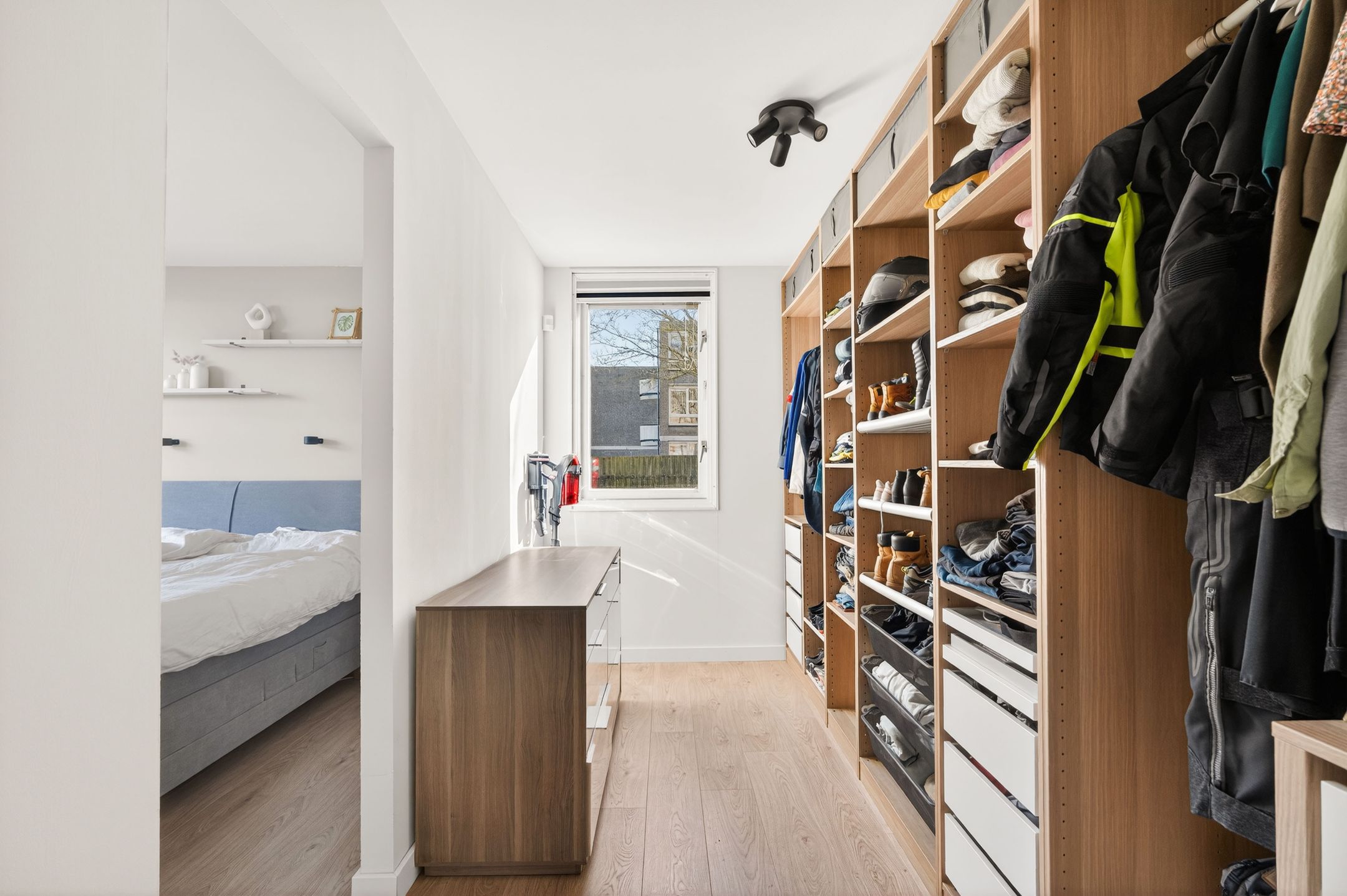 Modern 5-room apartment with sunny garden in Amsterdam Gein — 16