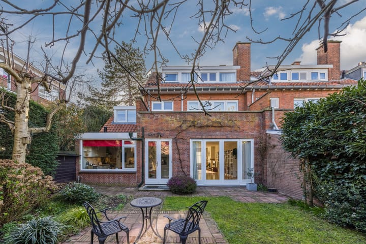 Photo 4 of Van Moersselestraat 3