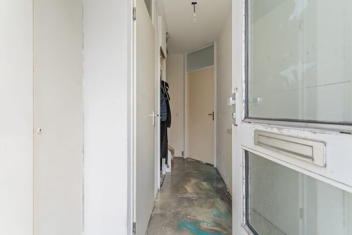 Photo 3 of Rhônestraat 13