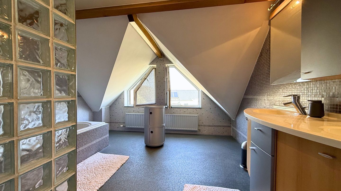 Spacious Energy-Efficient Duplex Apartment in Maasmechelen — 34