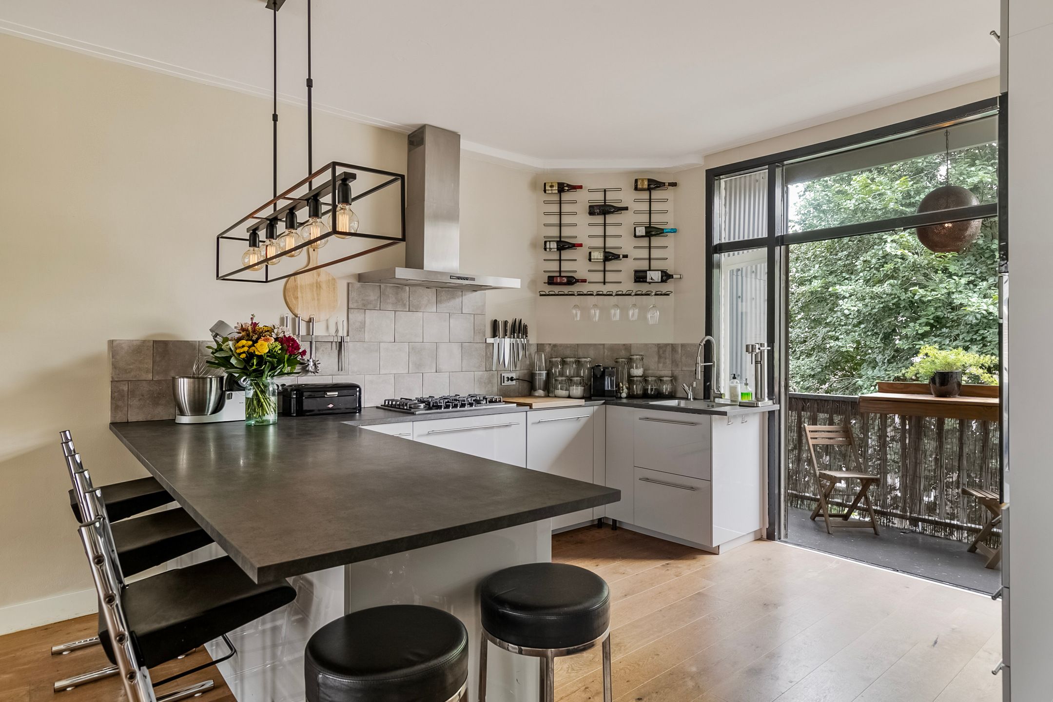 Light and spacious 3-bedroom apartment with balcony and attic room in the Rivierenbuurt — 12