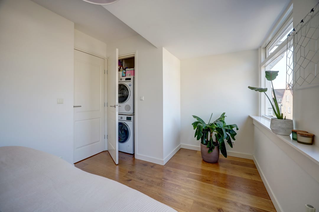 Renovated Upper Floor Apartment with 4 Bedrooms in Hillegersberg — 17