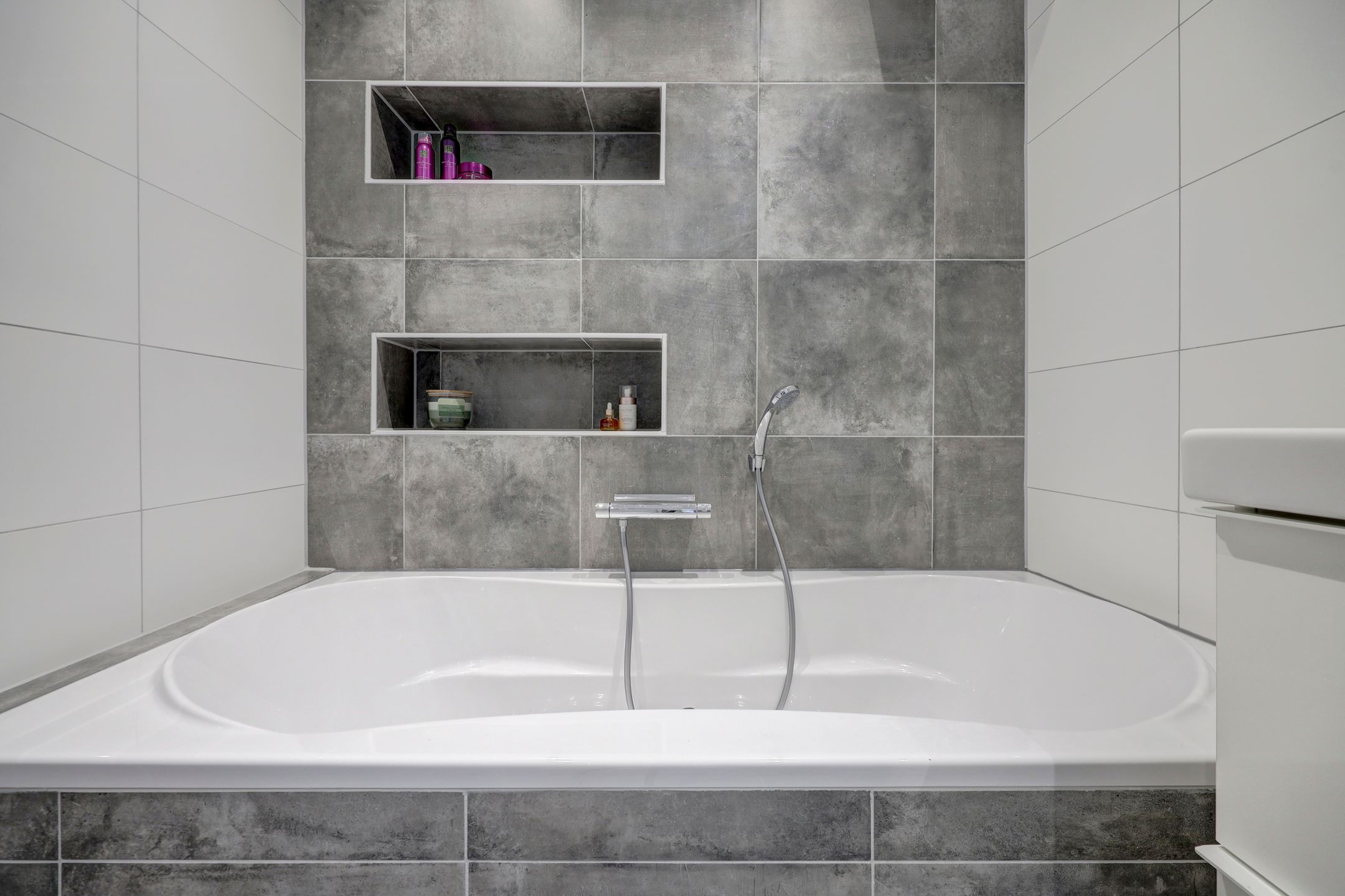 Renovated Upper Floor Apartment with 4 Bedrooms in Hillegersberg — 24