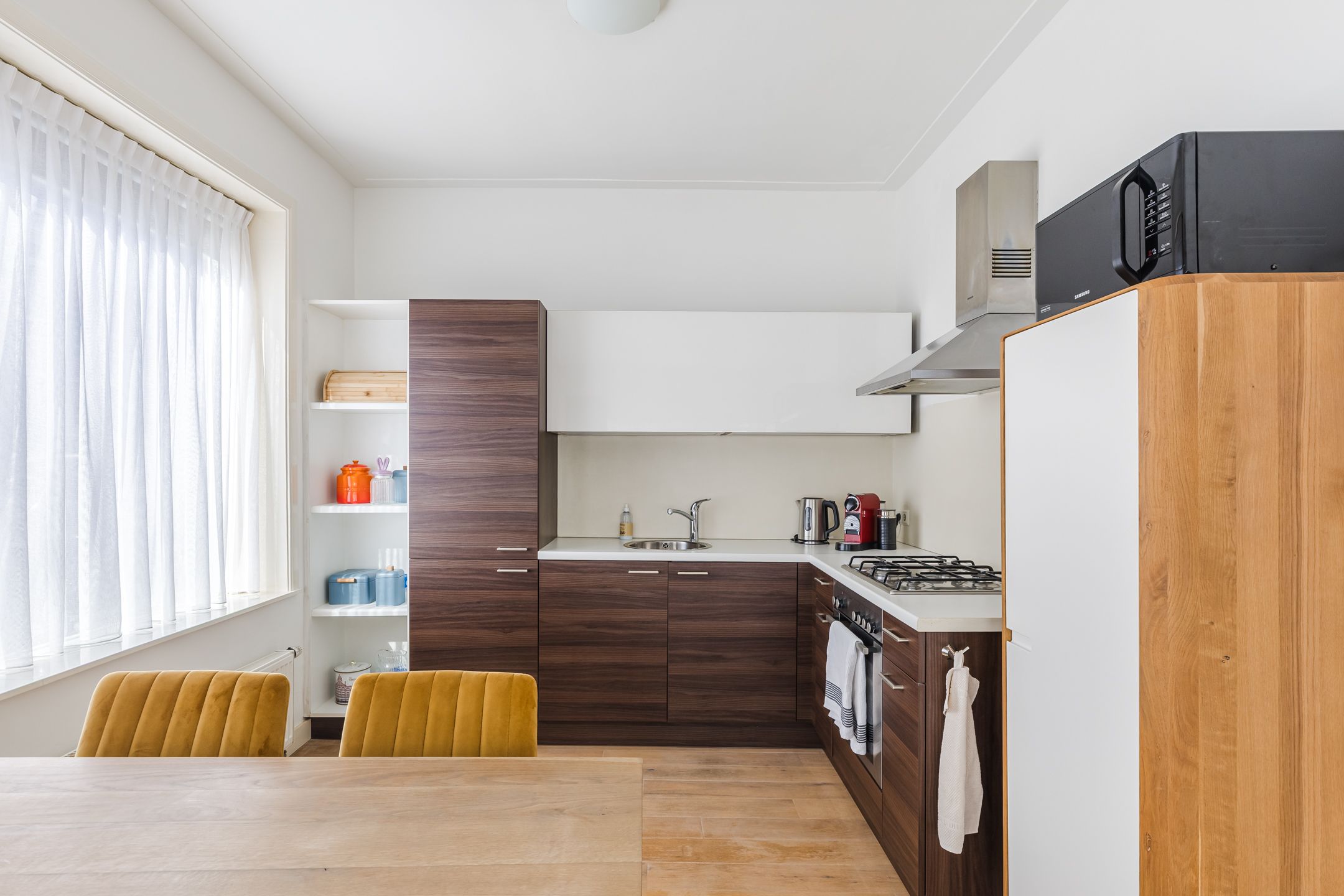 Light and practical ground floor corner apartment in popular De Baarsjes — 12