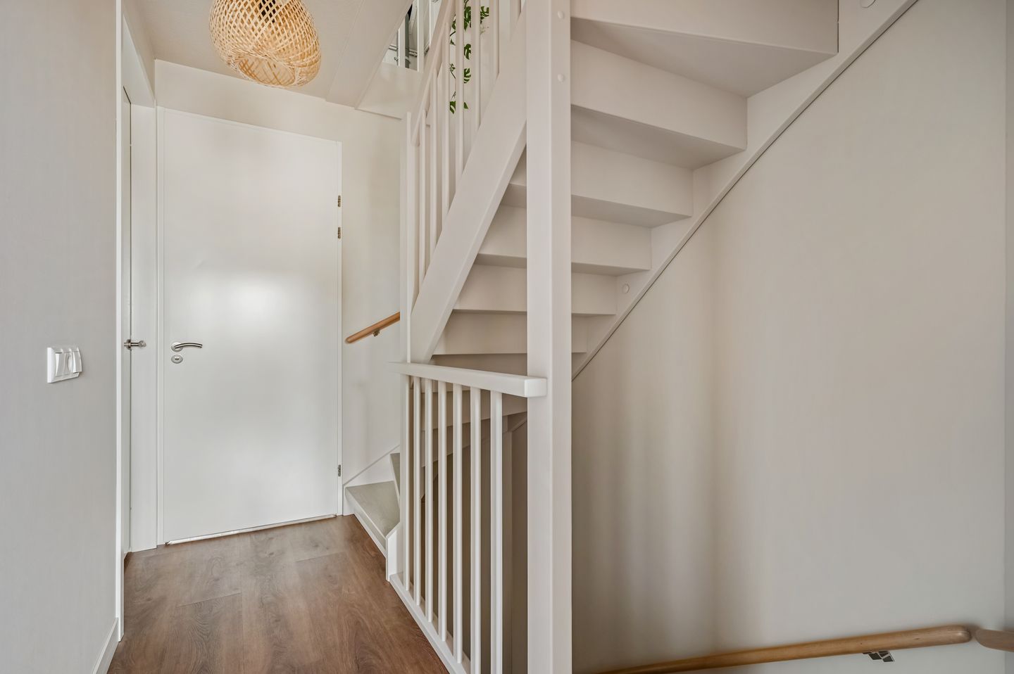 Modern and Energy Efficient Terraced House with Luxury Finish and Garden — 20