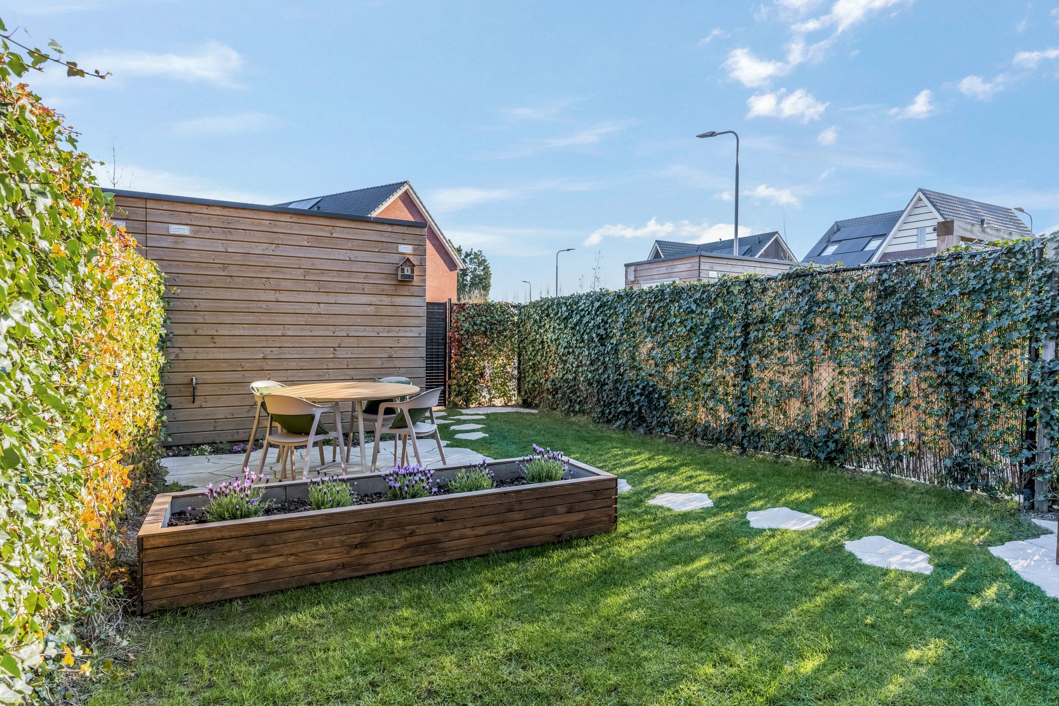 Modern and Energy Efficient Terraced House with Luxury Finish and Garden — 48