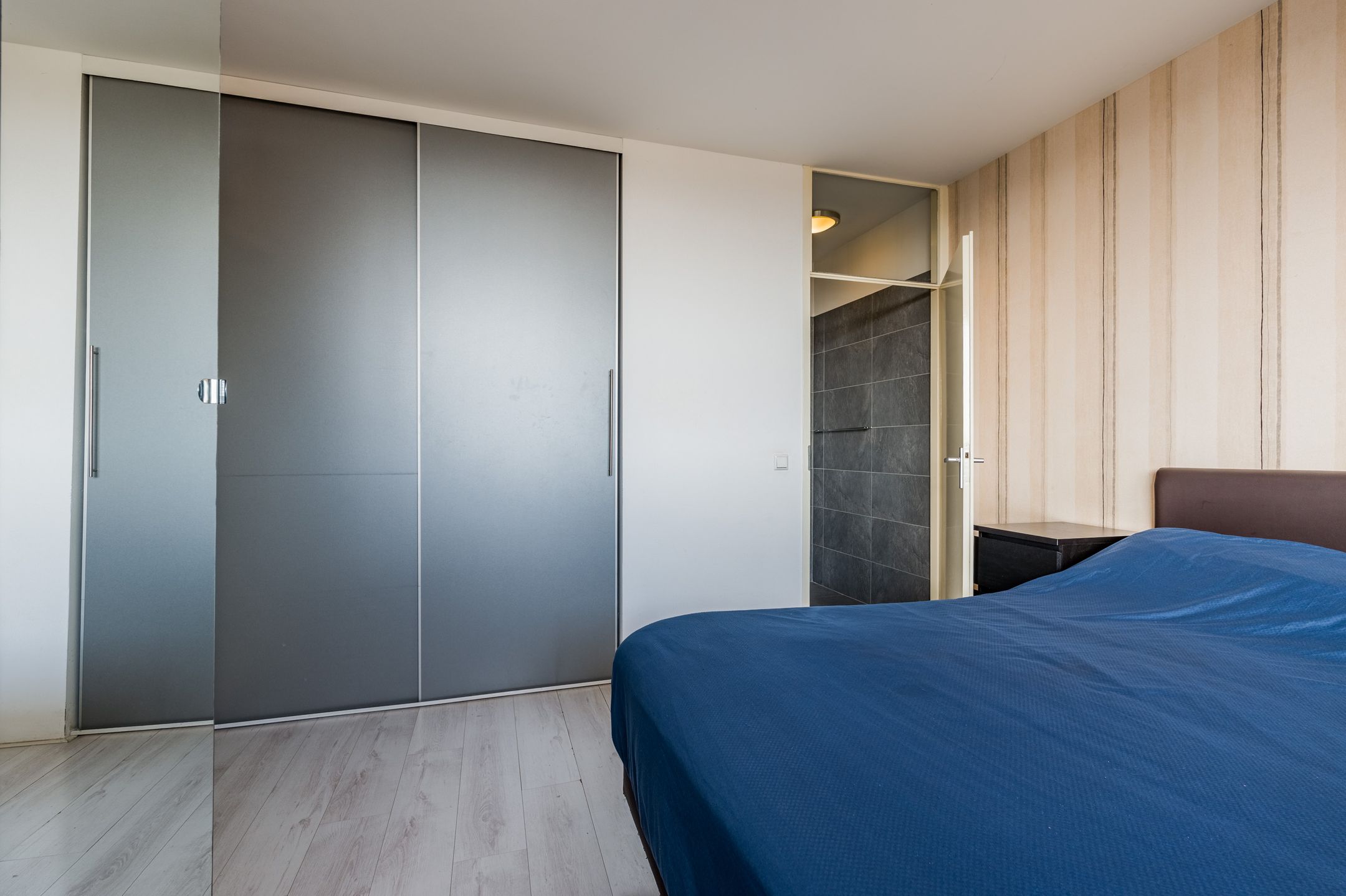 Light 2-room apartment with sunny balcony on the 7th floor in Diemen — 18