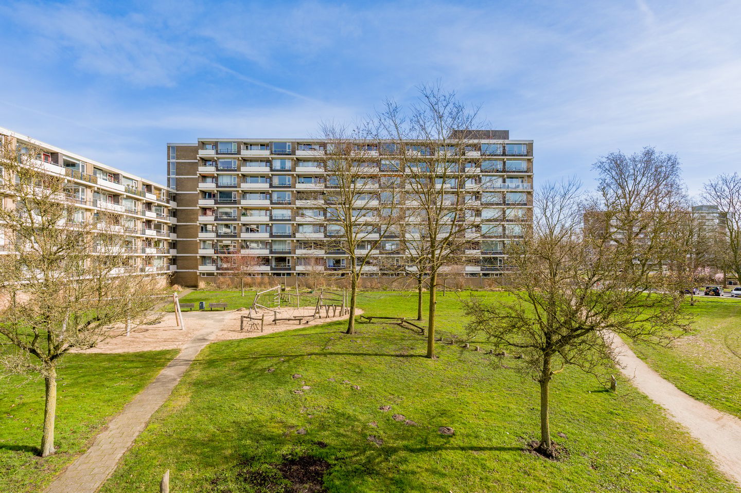 Light 2-room apartment with sunny balcony on the 7th floor in Diemen — 28