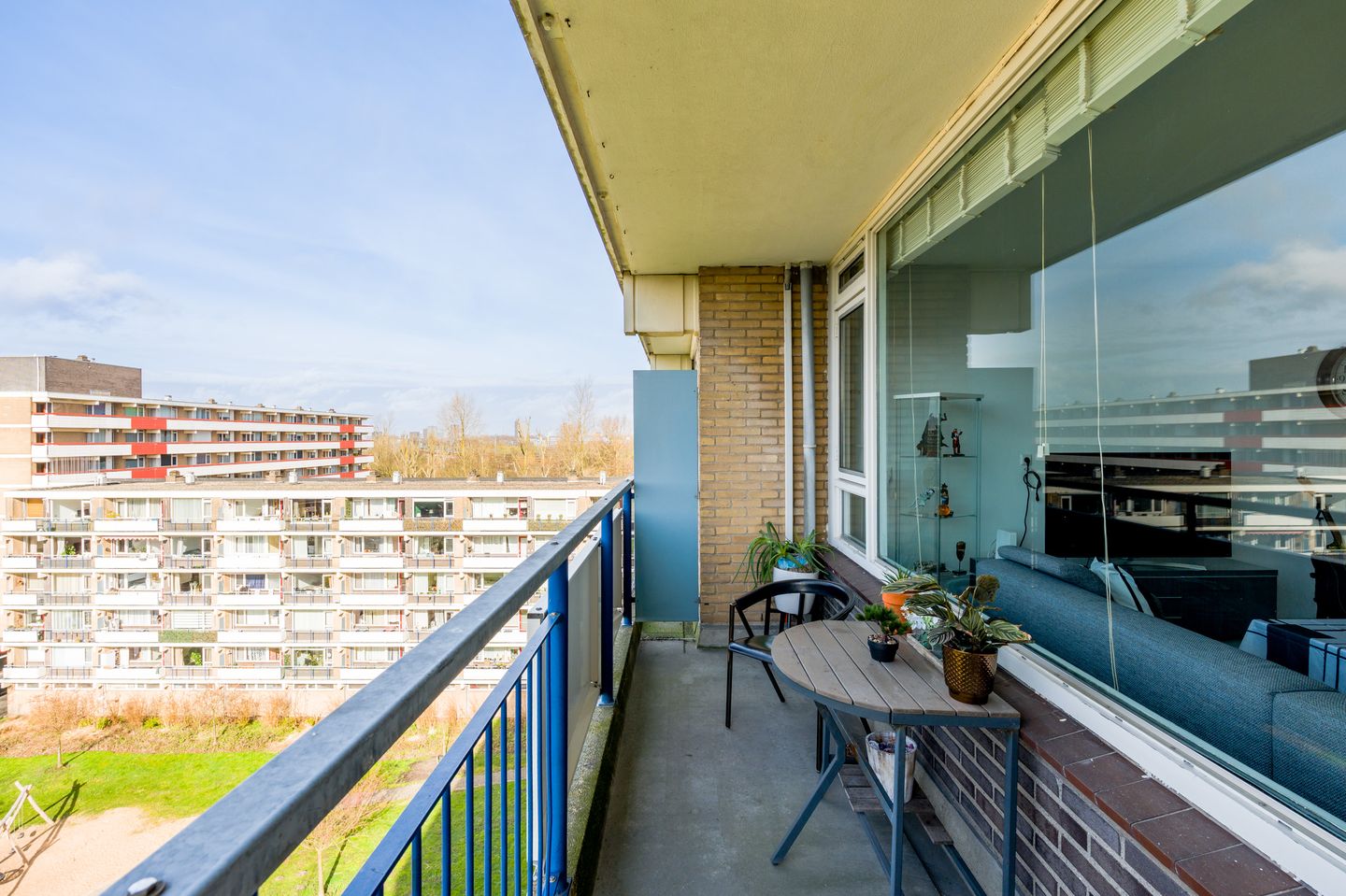 Light 2-room apartment with sunny balcony on the 7th floor in Diemen — 39