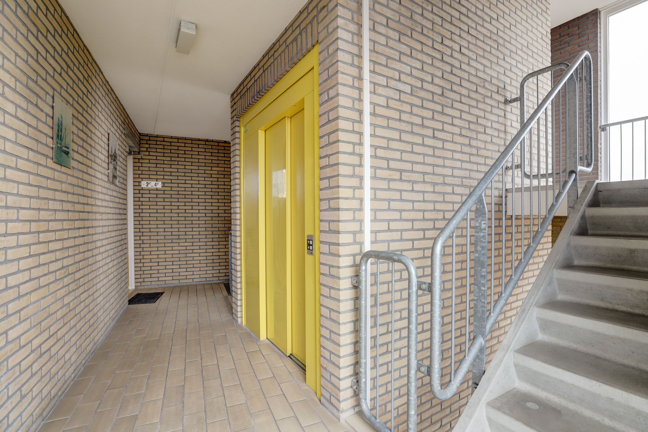 Photo 9 of Marktstraat 4-C