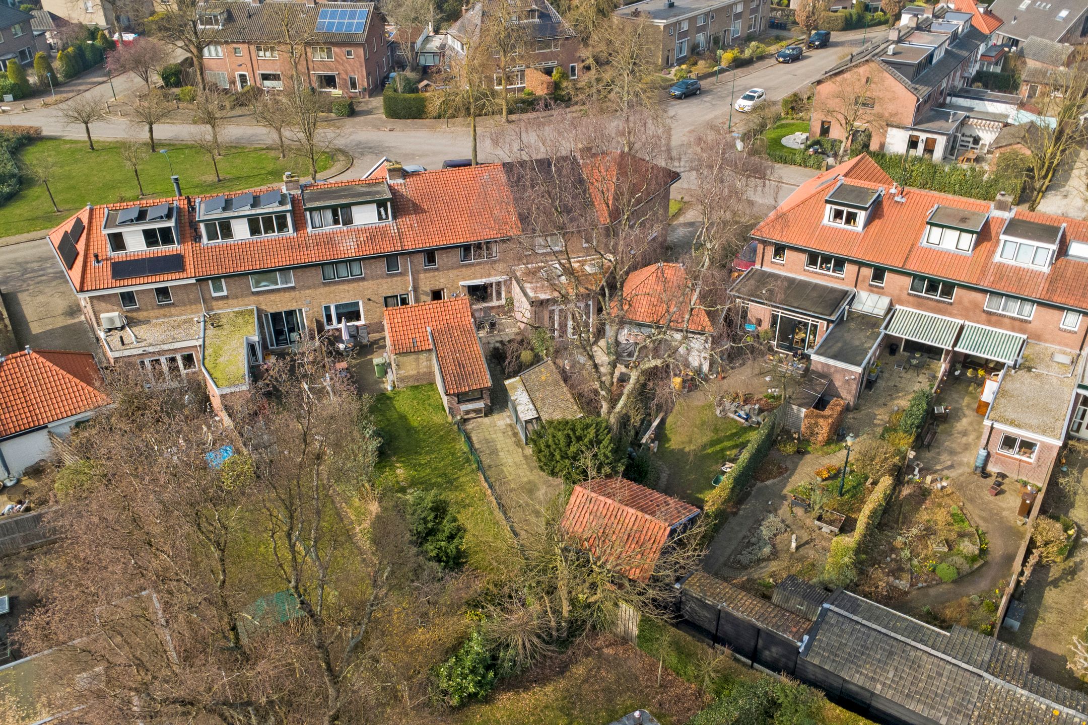 Well-maintained 1930s terraced house with deep garden in Soest 't Hart — 42