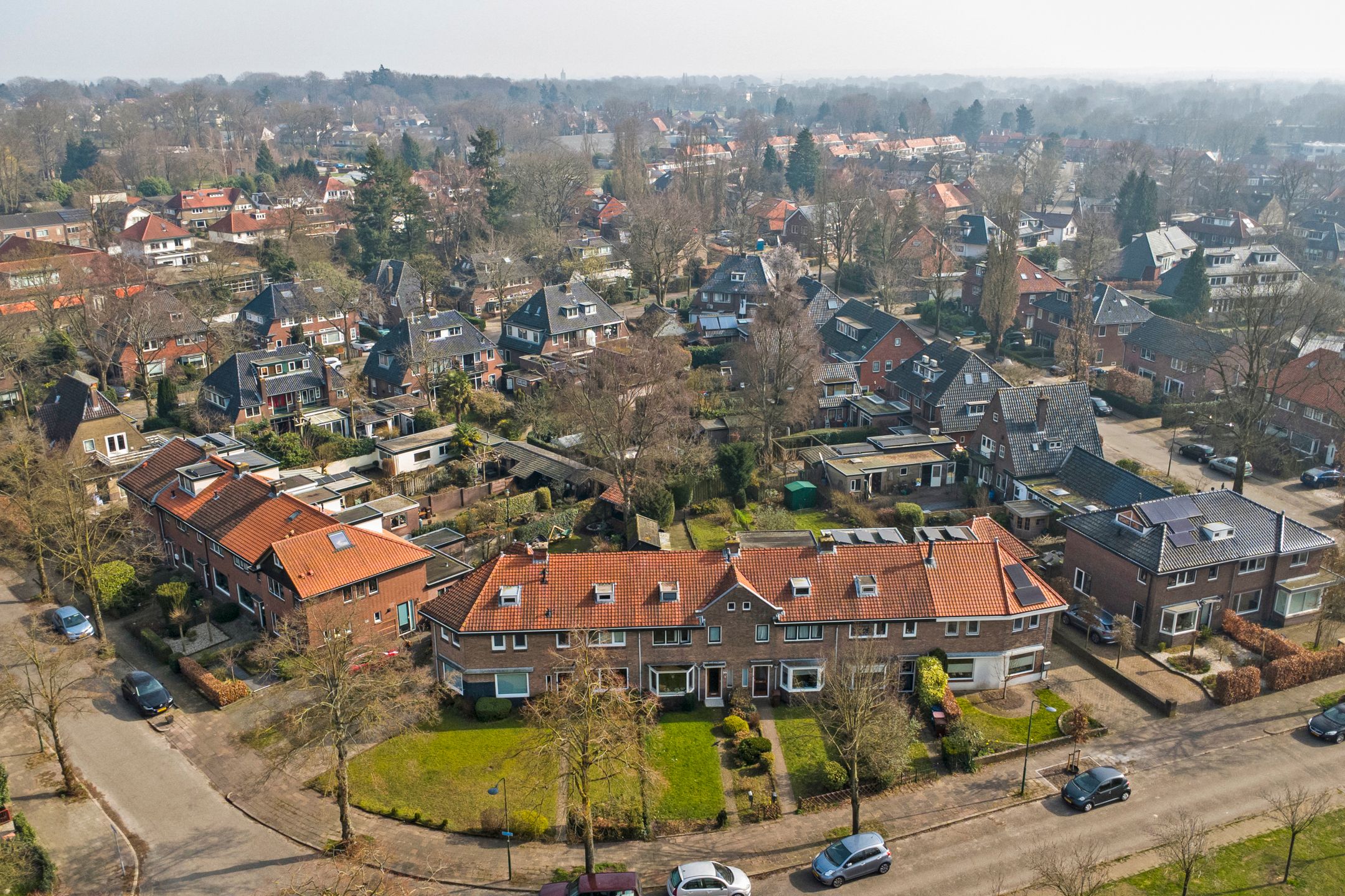 Well-maintained 1930s terraced house with deep garden in Soest 't Hart — 45