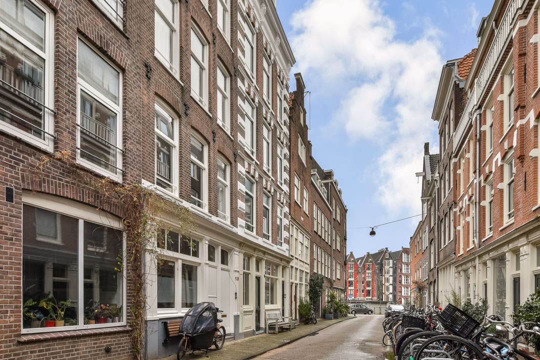 Photo 2 of Goudsbloemstraat 8-1