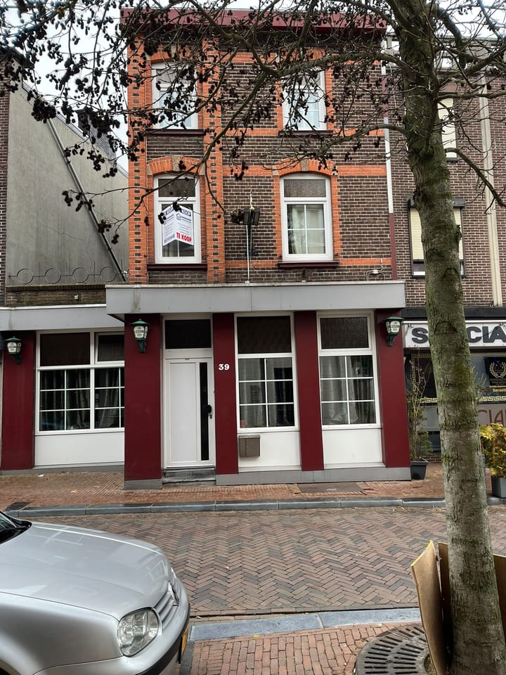 Tussenwoning te koop: Hoofdstraat 39, Hoensbroek