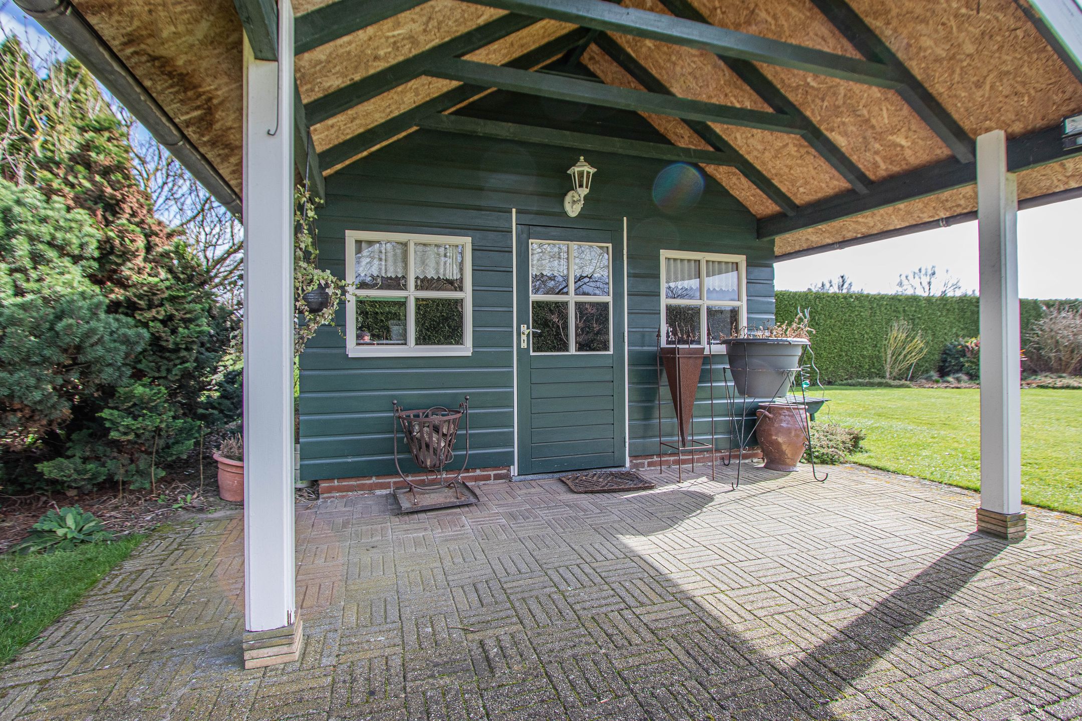 Spacious semi-detached house with park-like garden on the edge of Heythuysen — 33