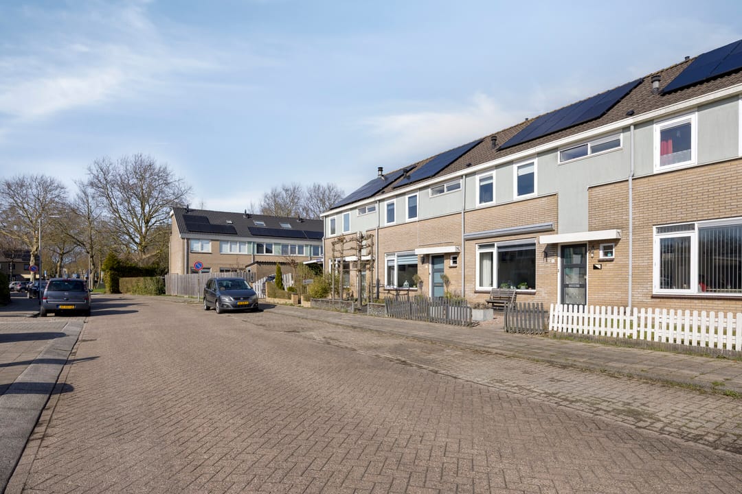 Photo 38 of Nasakonstraat 5