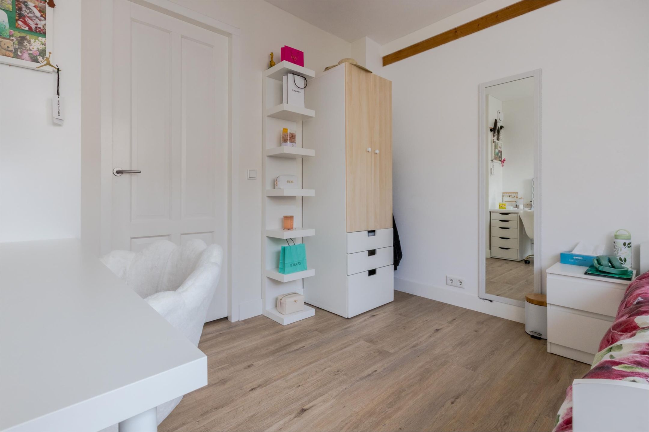 Photo 48 of Middenweg 296