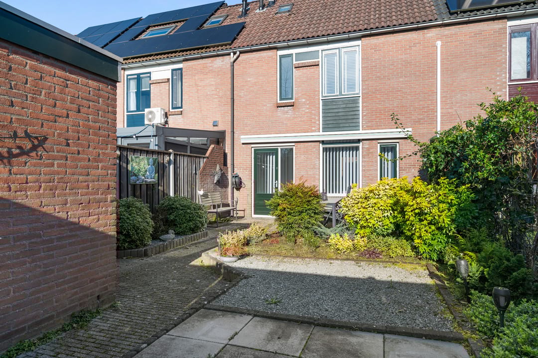 Photo 26 of Karkiet 38