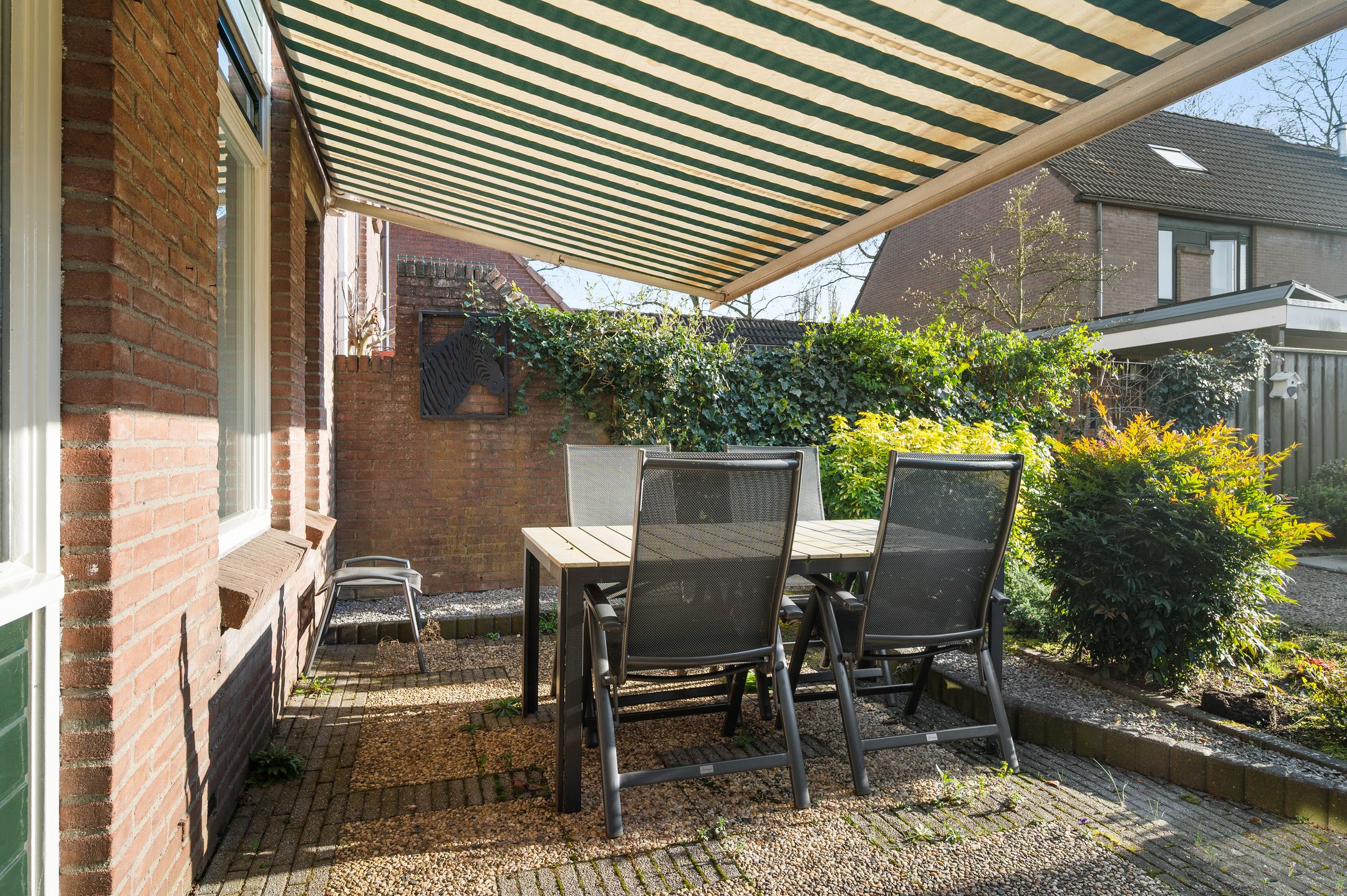 Photo 27 of Karkiet 38