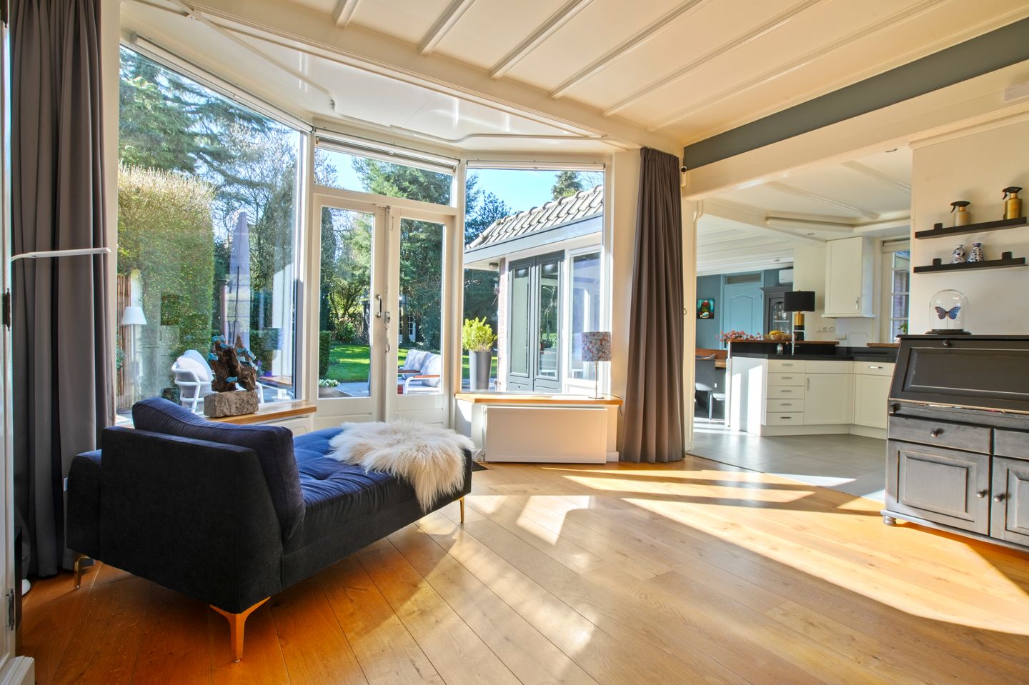 Photo 4 of Naarderstraat 23