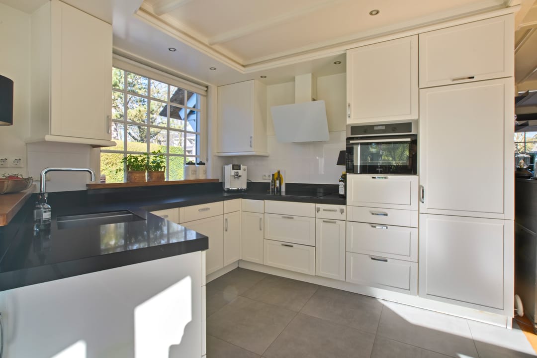 Photo 13 of Naarderstraat 23