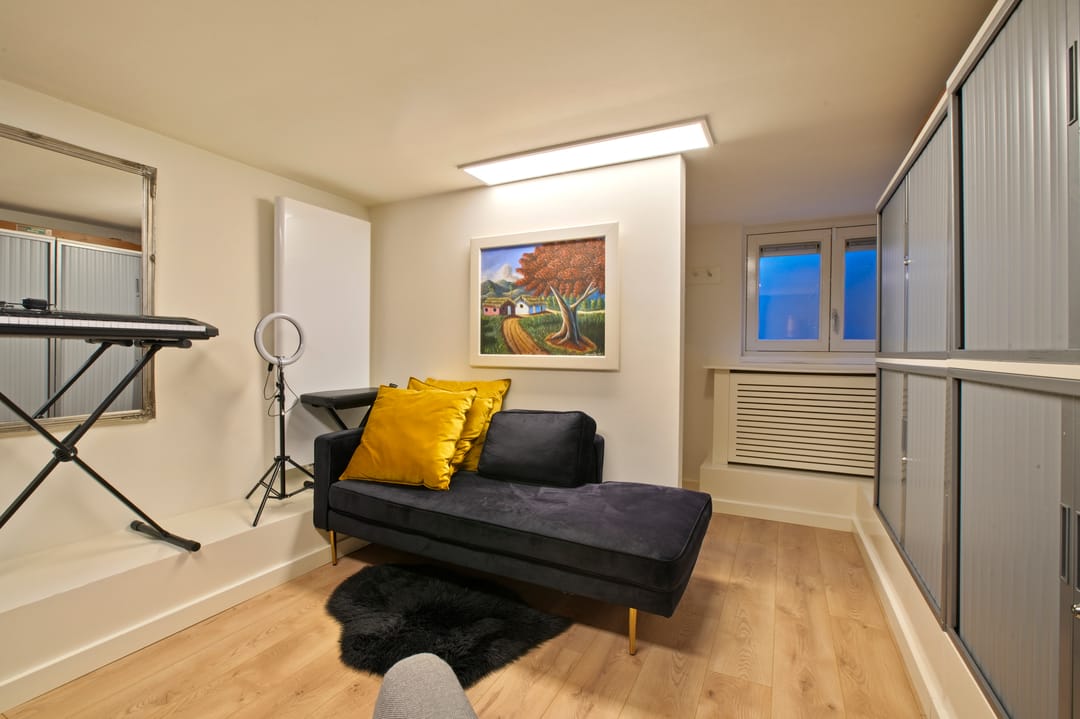 Photo 31 of Naarderstraat 23