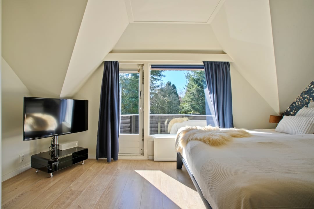 Photo 37 of Naarderstraat 23