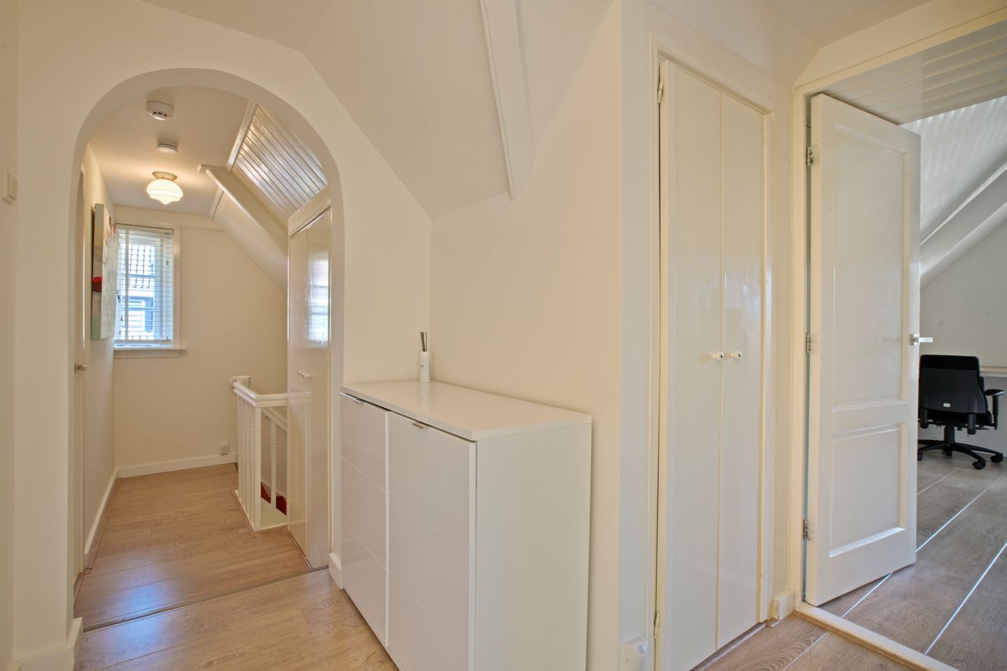 Photo 49 of Naarderstraat 23