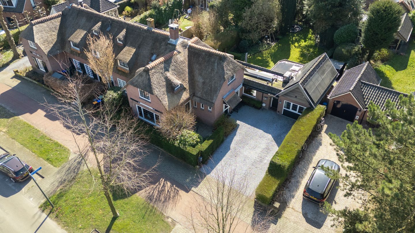 Photo 50 of Naarderstraat 23