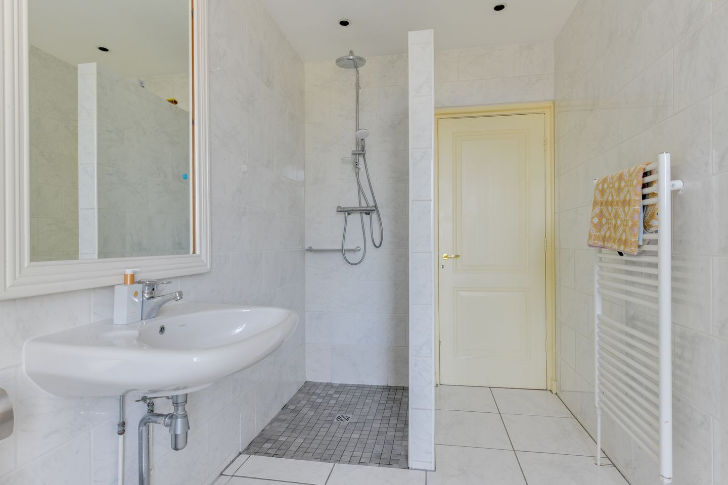 Foto 44 van Emmastraat 9