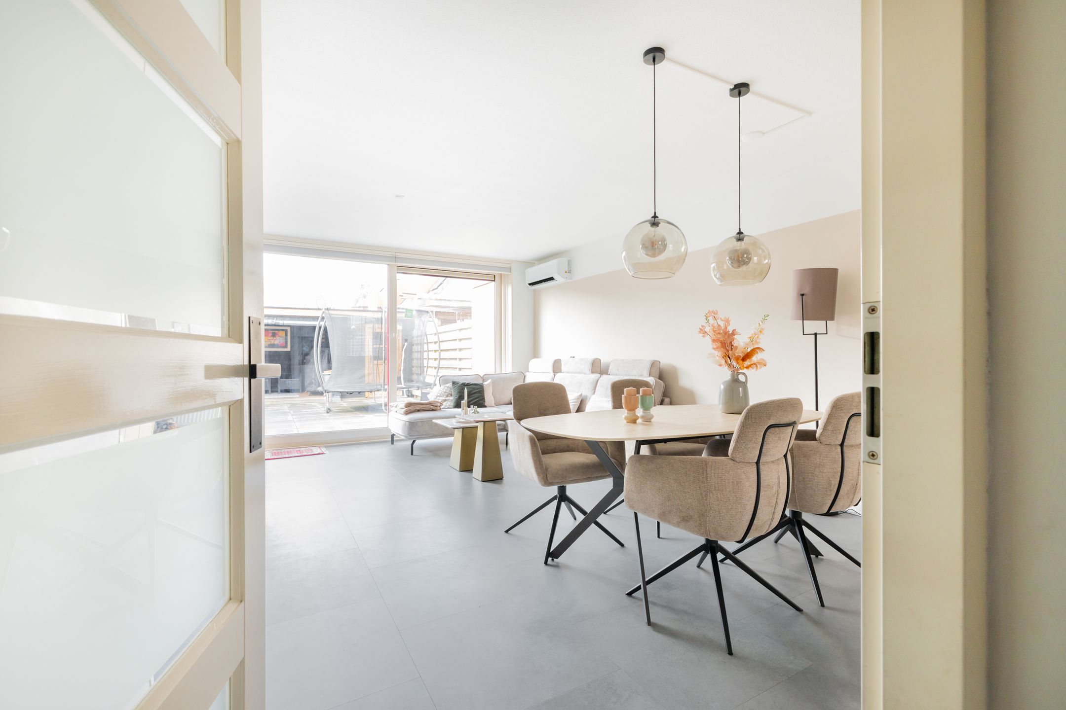 Photo 12 of Roer 272